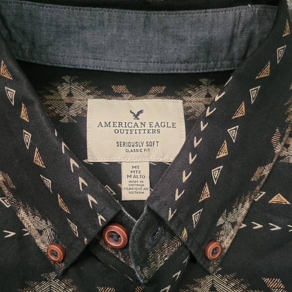 American Eagle Men's Medium Tall Button-Down Shirt - Picture 3 of 6